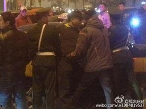 鸡腿爆料小蒙面视频,鸡腿爆料视频背后的精彩瞬间  第3张